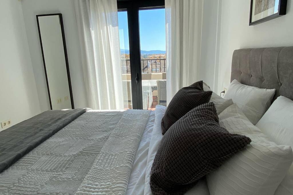 Penthouse With Sea Views In Marbella Apartment Екстериор снимка