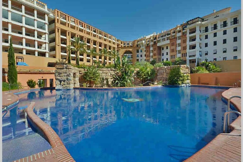 Penthouse With Sea Views In Marbella Apartment Екстериор снимка